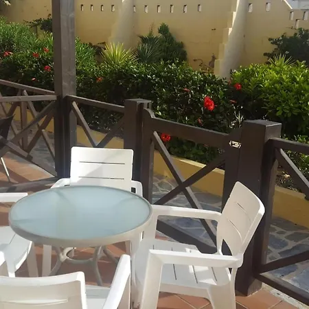 Moderne Casavovo Mit Terrasse